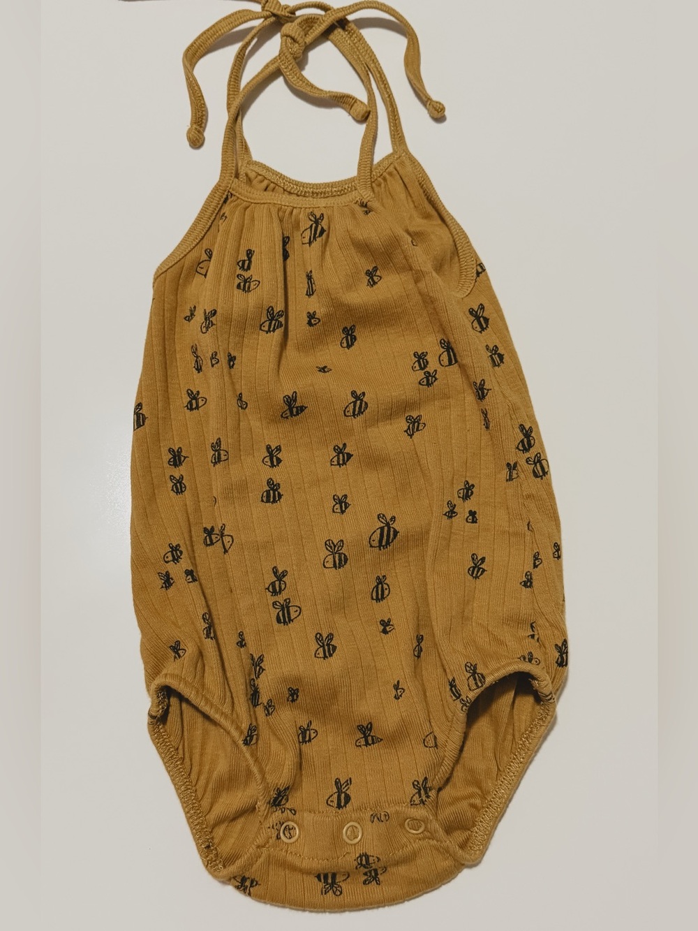 Fin and Vince ribbed Bee Print Baby Romper